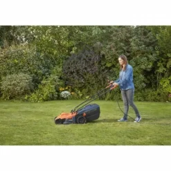 BLACK+DECKER - Tondeuse a gazon black+decker filaire 1400w poignée bike bemw461bh-qs 34 cm - 6 hauteurs réglables - idéale pour 300 a 400m²