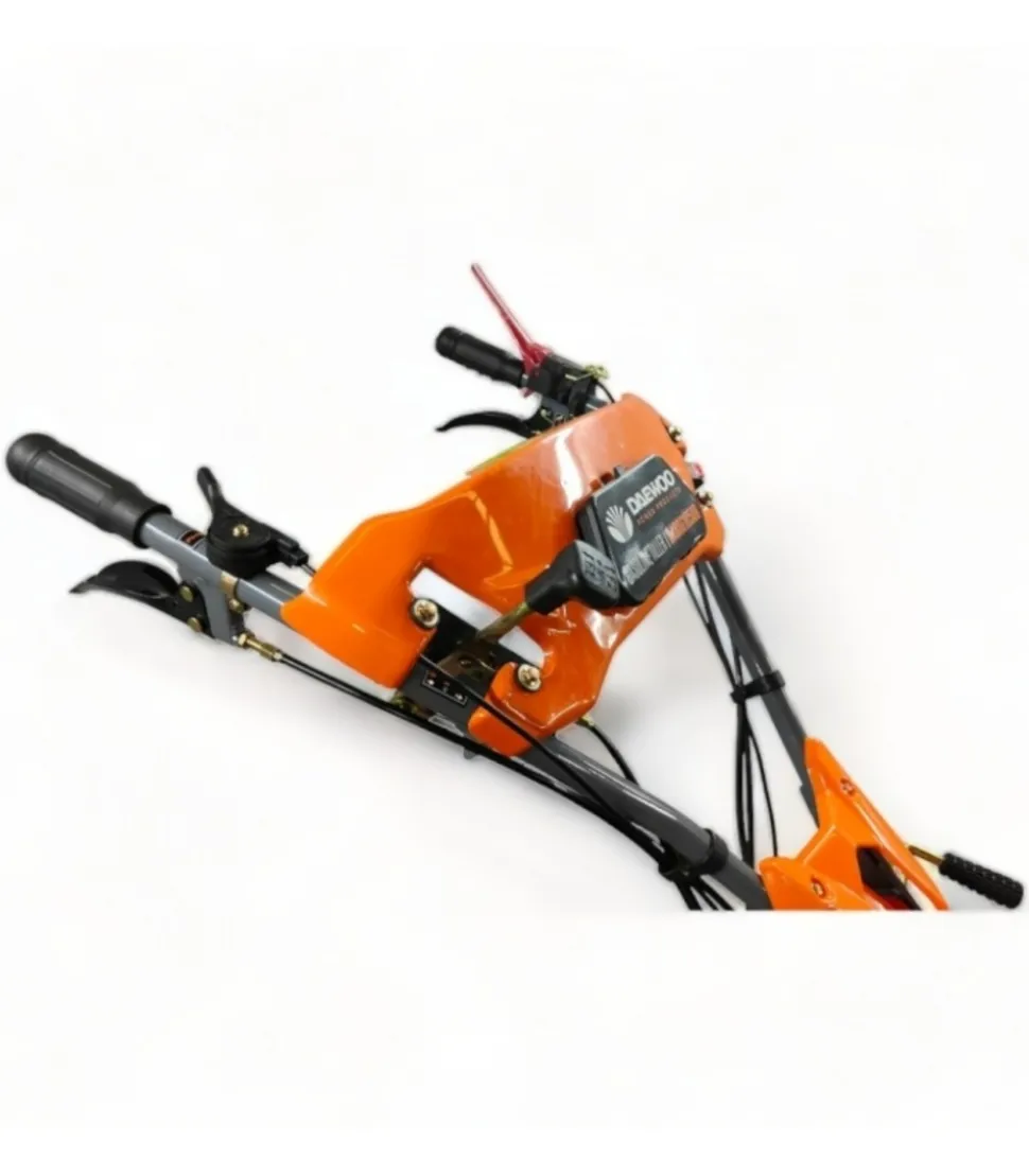 DAEWOO - Motoculteur thermique à traction 212cm3, largeur de travail jusqu'à 130cm, 2 vitesses av/1 ar, guidon ajustable - daewoo