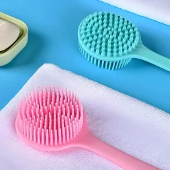 DOWNYPAWS - Brosse de bain multifonction en silicone pour animaux de compagnie couleur aléatoire