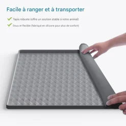 DOWNYPAWS - Tapis d'entraînement en silicone pour chiens et chats - 61 x 61 cm - anti - éclaboussures - livré avec quatre clips