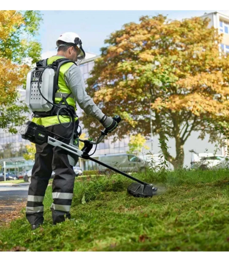 EGO POWER+ - Débroussailleuse professionnelle avec guidon arbre transmission carbone egopower bcx3800e