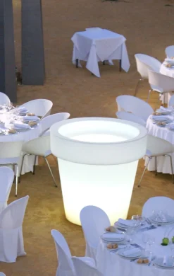 NEWGARDEN - Pot rond lumineux magnolia 120 lumière blanche froide par câble ø120x114cm