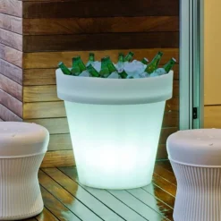 NEWGARDEN - Pot rond lumineux magnolia 60 lumière blanche froide par câble ø57x57cm