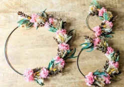 RECONCILIATION VEGETALE - Couronne murale de fleurs séchées honorine d20cm