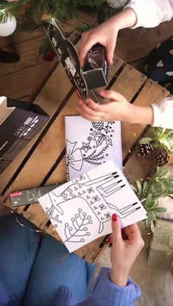 UNI BALL - Coffret de 4 marqueurs à craie Chalk Marker PWE5M - 4 coloris de fête